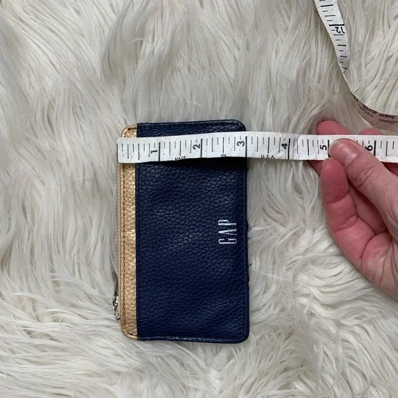 Card Case - Picture 4 of 10